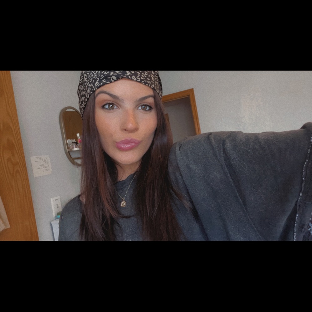 Meet your Posher, Chandler